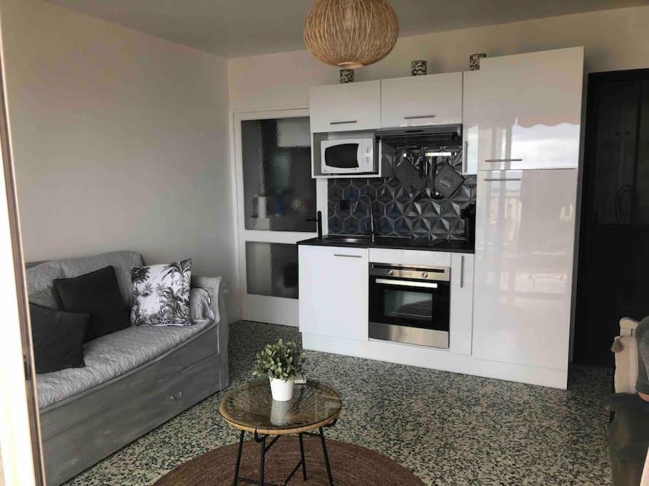 Appartement Vue Mer Au Lavandou Le Lavandou Kültér fotó